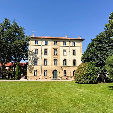 Chateau De Saue